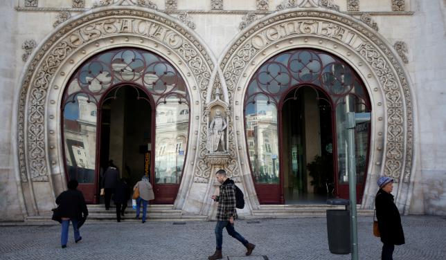 Dom Sebastiao statue is seen at Rossio station in downtown Lisbon, Portugal March 15, 2016. REUTERS/Rafael Marchante