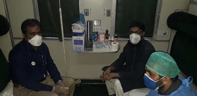 Pakistan passenger train quarantine facility coronavirus isolation