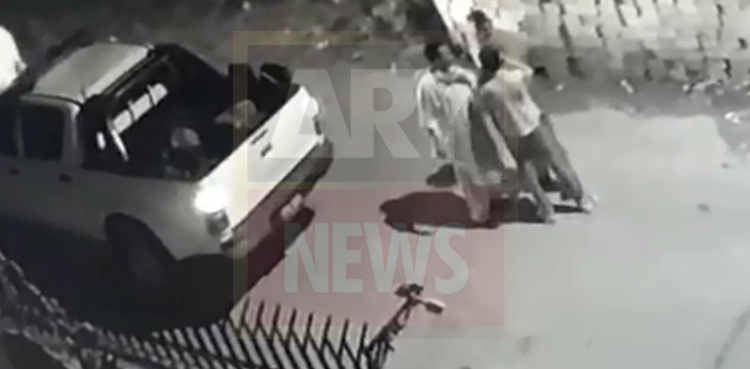 Citizen kidnap police Karachi CCTV footage