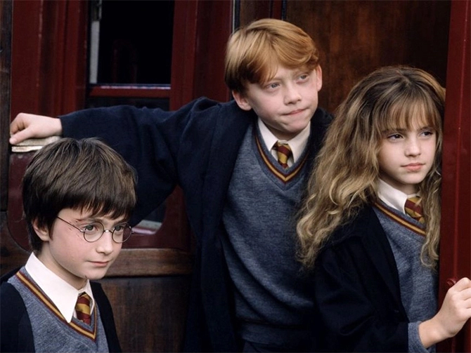 harry potter return to hogwarts emma watson trailer release date